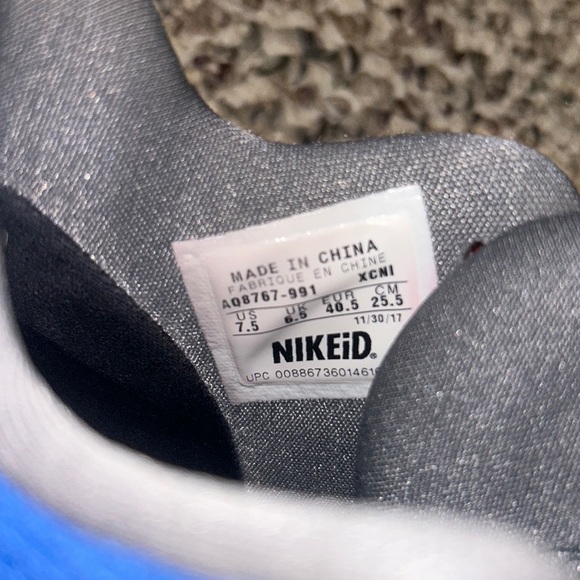 Custom Kyrie 3’s size 7.5 lightly used royal blue and team red - Picture 4 of 4